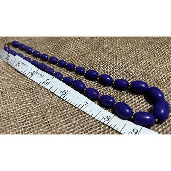 Vintage Purple Beaded Necklace with Clasp Eighties Costume Jewelry - Picture 3 of 10